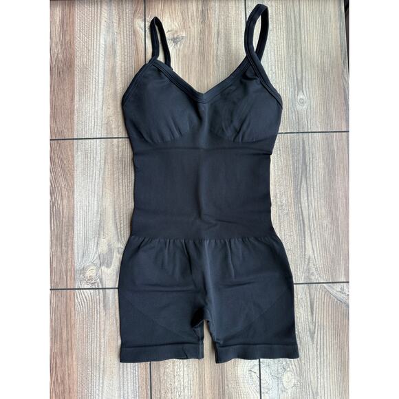 One piece back shapewear body suit! - Picture 2 of 5